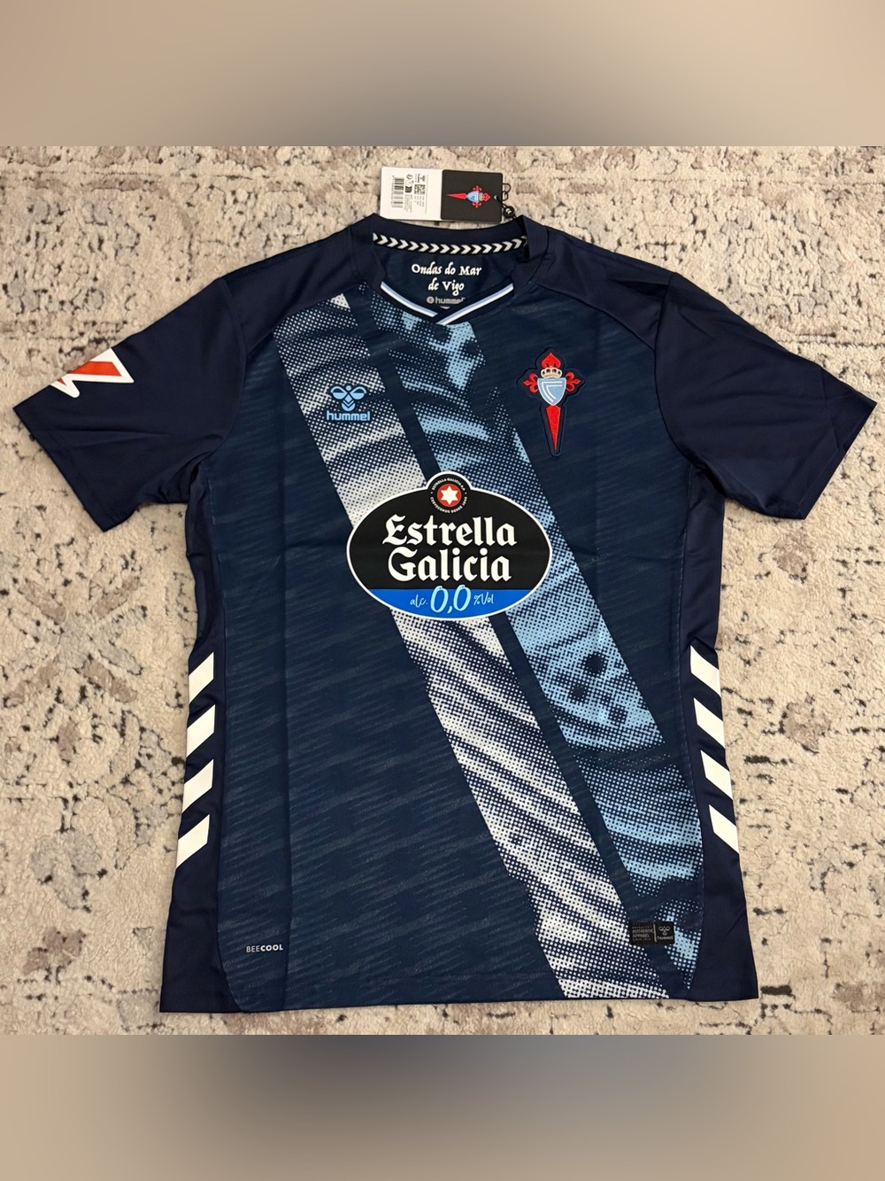 Hummel Authentic 2025/2026 Celta Vigo Spain Away Soccer Jersey Men’s Sz: Small